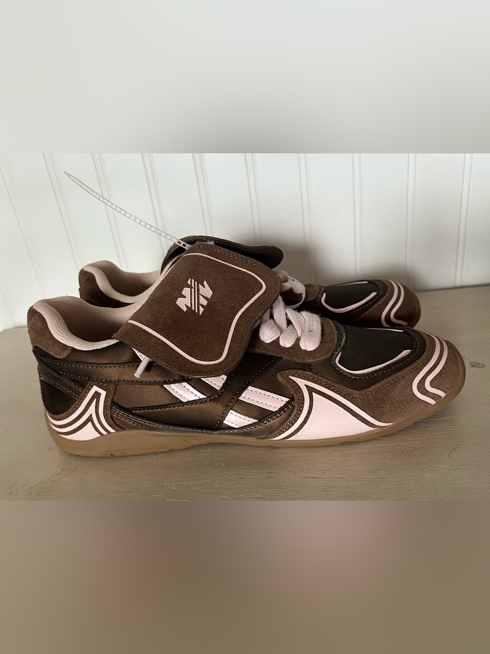 Steve Madden Women's Optimus Lace-Up
Sneakers in Brown/ Pink Size 9 NWOT